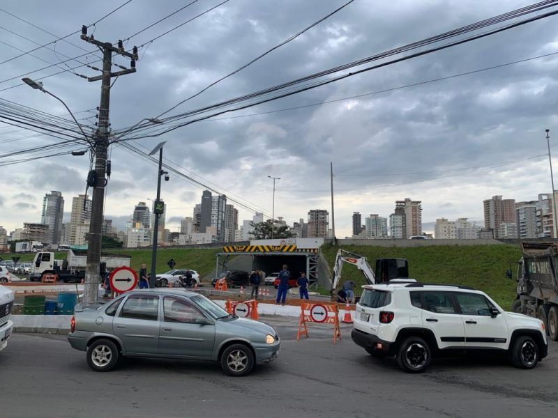Túnel dos Bombeiros é impactado por obras do município