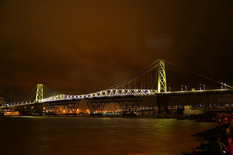 Ilumina&ccedil;&atilde;o c&ecirc;nica da Ponte Herc&iacute;lio Luz tem previs&atilde;o para maio de 2024 – Foto: Leonardo Sousa/PMF/ND