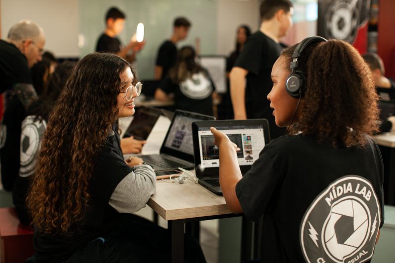 O Mídia Lab é responsável por ensinar os alunos a usarem ferramentas de edição 