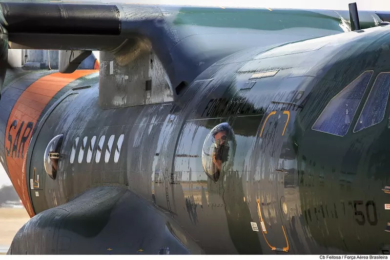 Equipamento tem sistema eletro-&oacute;ptico para detectar humanos at&eacute; mesmo enconbertos pela vegeta&ccedil;&atilde;o ou no mar – Foto: FAB/RicMais/Divulga&ccedil;&atilde;o/ND