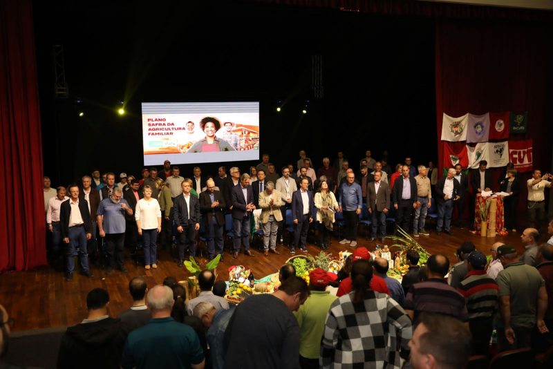 Plano foi lan&ccedil;ado em solenidade no Centro de Cultura e Eventos Pl&iacute;nio Arlindo de Nes. – Foto: Ascom/Pedro Uczai