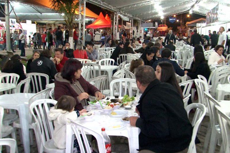 Festa foi interrompida durante a abertura nesta quinta-feira (6) – Foto: NDTV