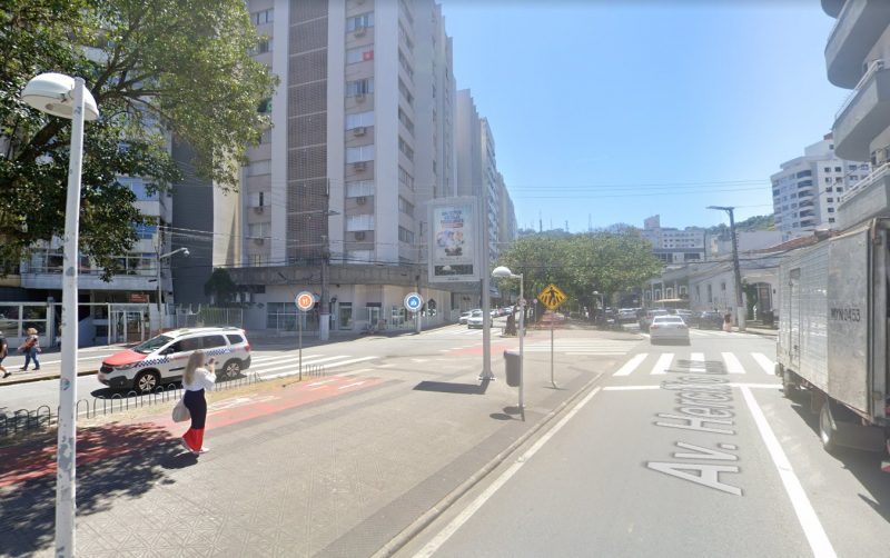 Homem atropela mulher e foge sem prestar socorro 