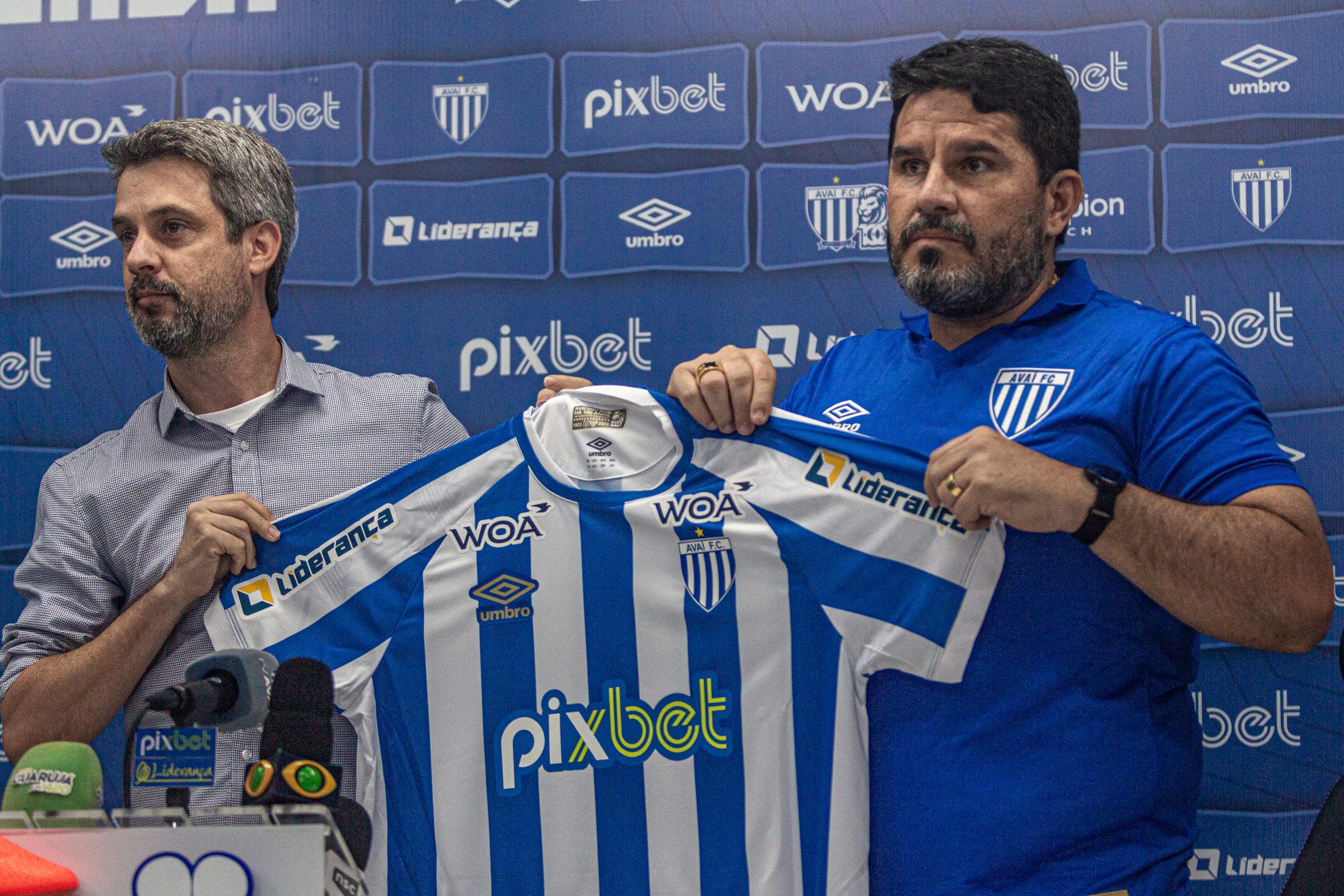 Ponte Preta perde do Avaí, completa 10 jogos sem vencer e vai para o Z-4