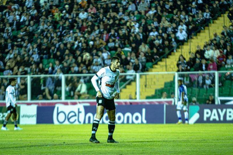 Bruno General deixou o campo vaiado no último jogo do Figueirense