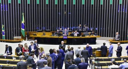 Reforma tribut&aacute;ria segue para an&aacute;lise do Senado – Foto: Zeca Ribeiro/C&acirc;mara Dos Deputados