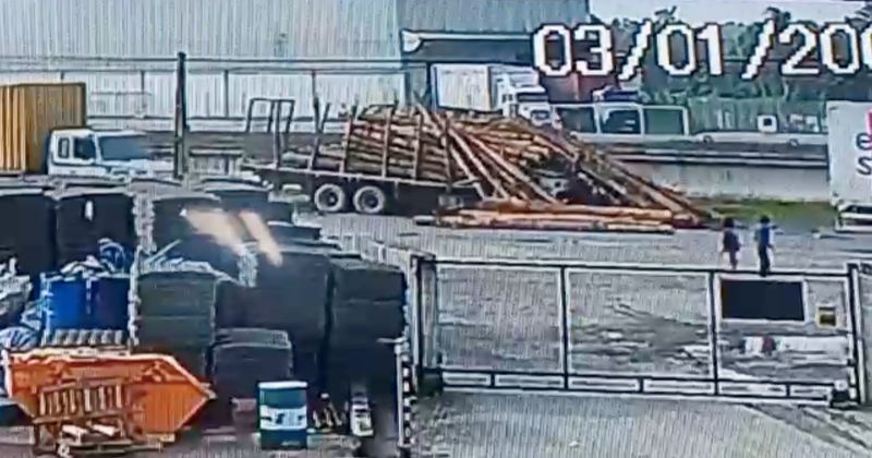 Caminhoneiro morreu esmagado por carga de madeira