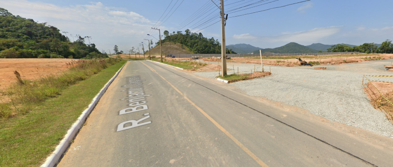 acidente feriu passageiros e motorista de ônibus