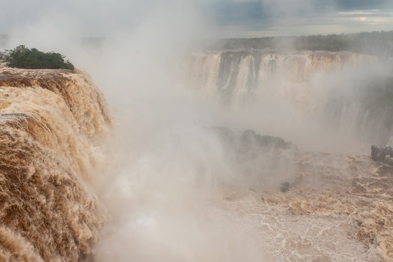 Cataratas do Igua&ccedil;u atingiu vaz&atilde;o de 7 milh&otilde;es de litros por segundo. – Foto: Nilmar Fernando/Urbia Cataratas/Reprodu&ccedil;&atilde;o/ND