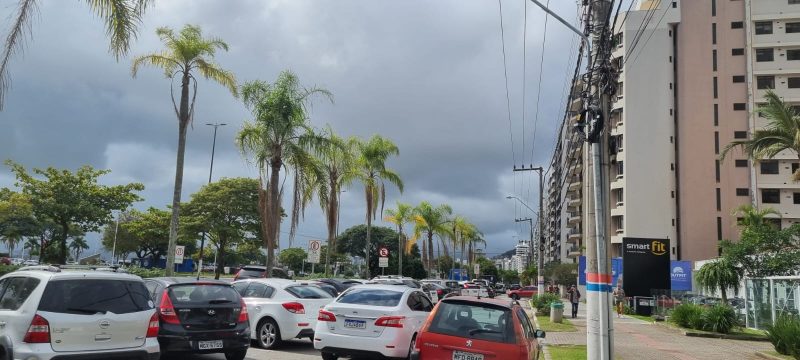 Céu de Florianópolis ficou preto 