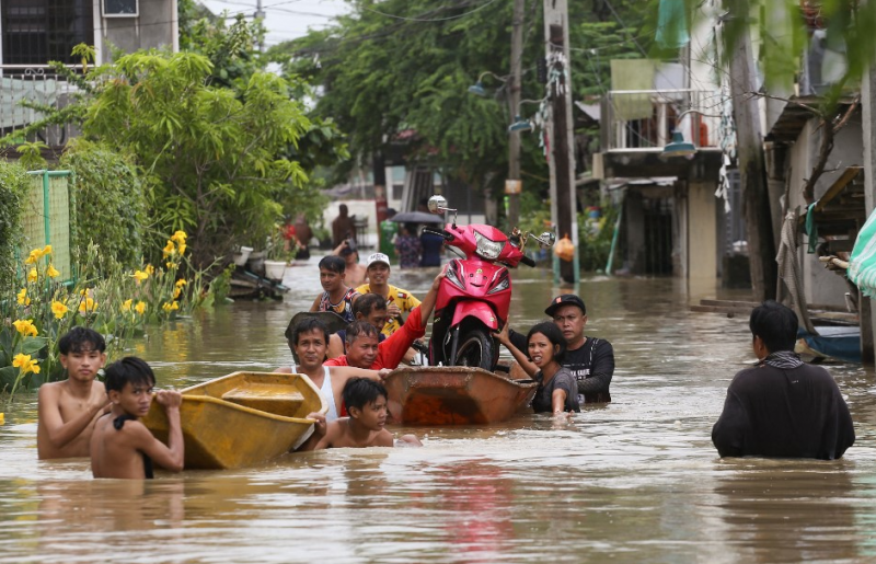 O tufão já deixou inundações e desabrigados nas Filipinas, e segue para a China