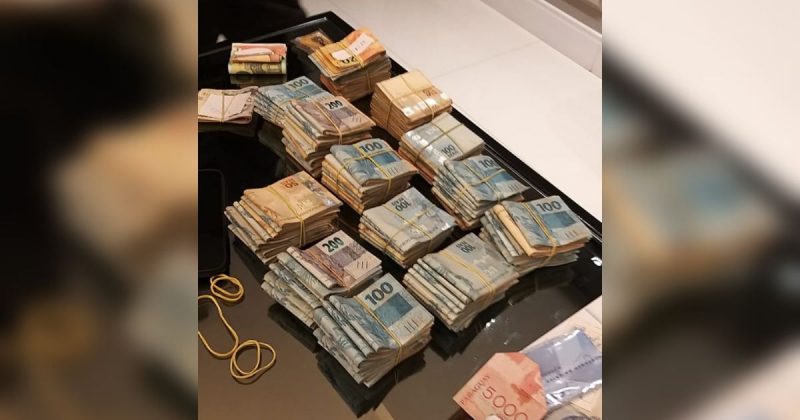 Opera&ccedil;&atilde;o apreendeu mais de R$ 300 mil em esp&eacute;cie – Foto: PCSC/Divulga&ccedil;&atilde;o/ND