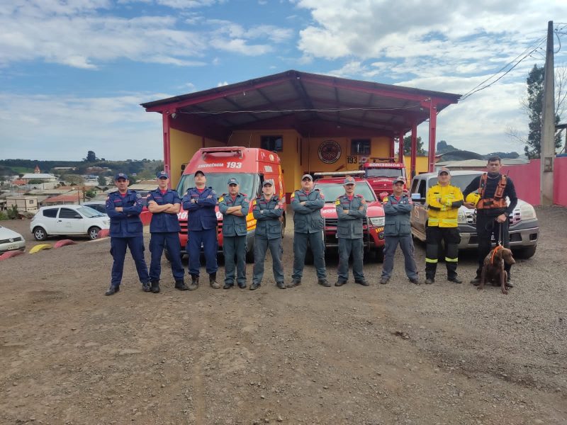 Guarni&ccedil;&atilde;o de bombeiros que ajudaram nas buscas. – Foto: Corpo de Bombeiros/Divulga&ccedil;&atilde;o/ND
