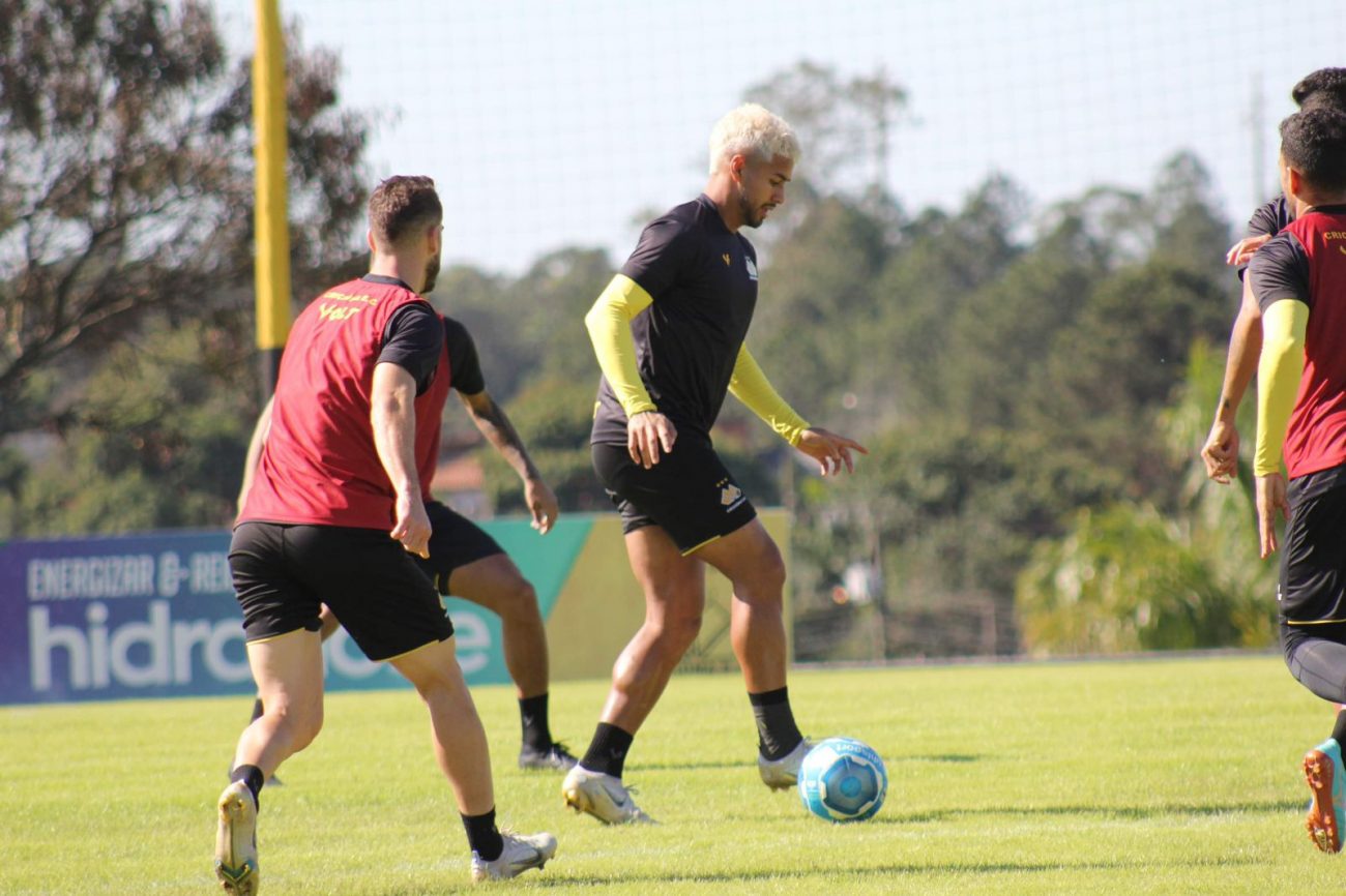 Grêmio fecha mais um bloco de seis jogos e, pela primeira vez