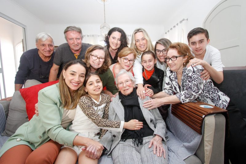 Fam&iacute;lia de Maria Em&iacute;lia Sard&aacute; – Foto: Leo Munhoz/ND