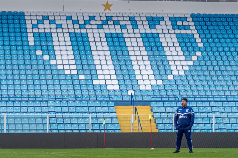 Eis o Homem: perman&ecirc;ncia de Barroca &eacute; ponto chave do planejamento avaiano para 2024 – Foto: Leandro Boeira/Ava&iacute; F.C/ND