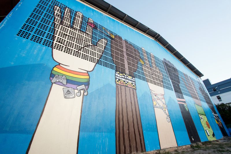 Escola Beatriz de Souza Brito estampa diversidade em mural – Foto: Leo Munhoz/ND