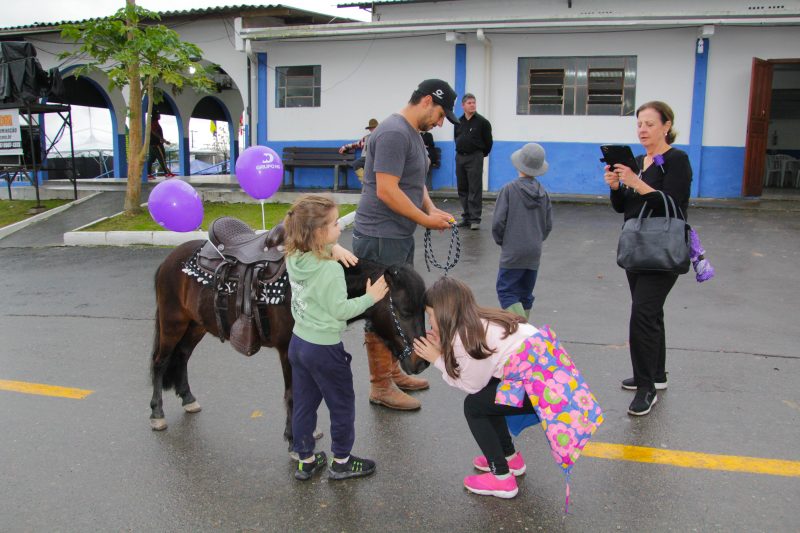 Animais ex&oacute;ticos e recordistas s&atilde;o destaque na feira agropecu&aacute;ria da Festa do Colono em Itaja&iacute; – Foto: Luciana Le&atilde;o/Prefeitura de Itaja&iacute;/Divulga&ccedil;&atilde;o/ND