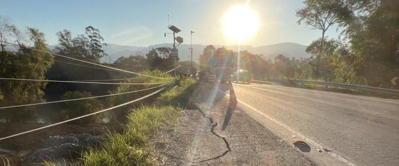 Uma rachadura se formou no local e um servi&ccedil;o emergencial foi realizado nesta quarta-feira (5) – Foto: DNIT/Reprodu&ccedil;&atilde;o/ND