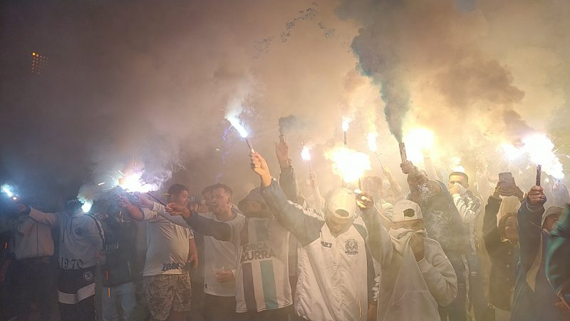 Torcida do Le&atilde;o far&aacute; recep&ccedil;&atilde;o aos jogadores na chegada ao est&aacute;dio – Foto: Ian Sell/ND