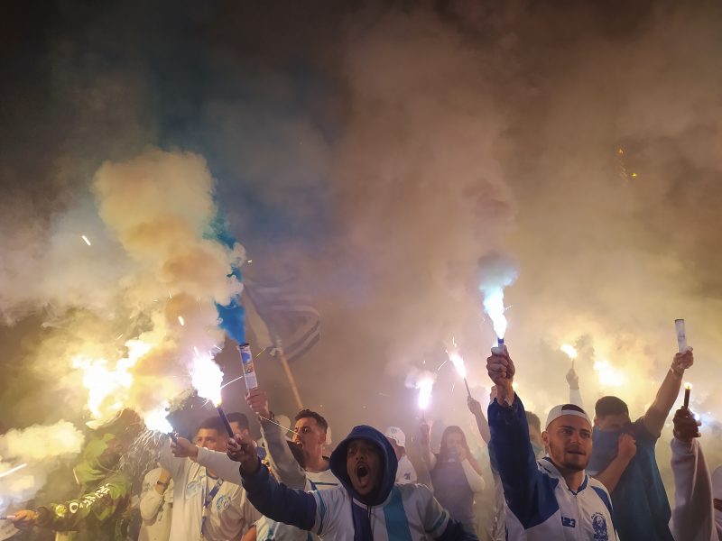 Delegação do Avaí foi recebida com festa no jogo contra o Sampaio Corrêa 
