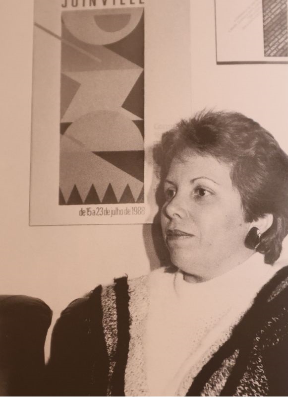 Albertina Tuma durante a 5&ordf; edi&ccedil;&atilde;o do evento – Foto: Reprodu&ccedil;&atilde;o dos livros “15 anos de Dan&ccedil;a” e “Palco da Consagra&ccedil;&atilde;o”