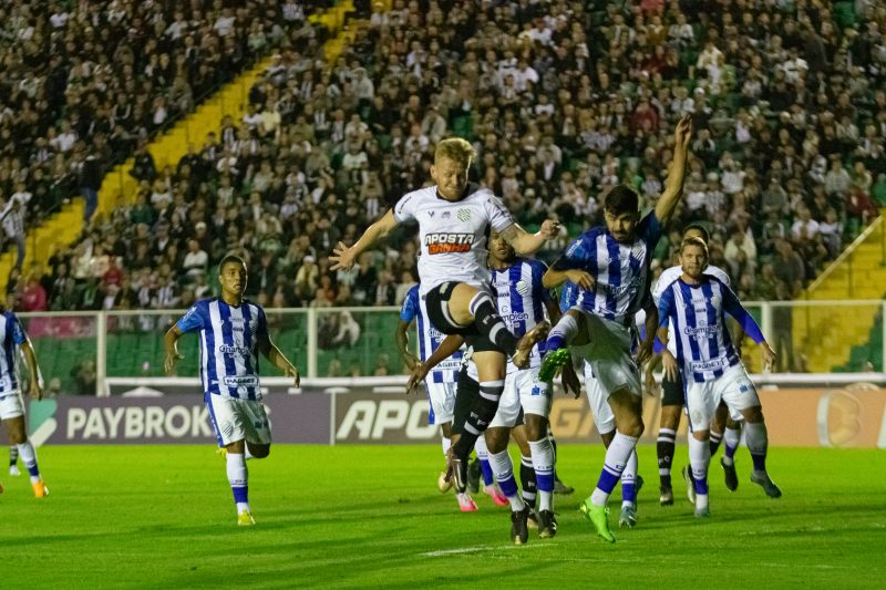 No empate diante do CSA no Scarpelli, Figueirense voltou a oscilar em campo – Foto: Patrick Floriani/Figueirense/Divulga&ccedil;&atilde;o/ND