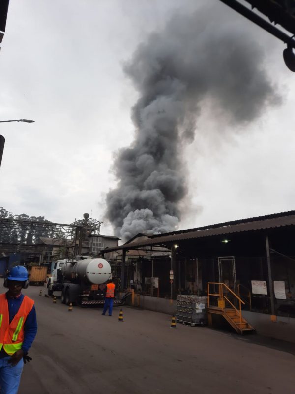 Inc&ecirc;ndio ocorreu em &aacute;rea desativada da companhia – Foto: Reprodu&ccedil;&atilde;o/Redes Sociais/ND