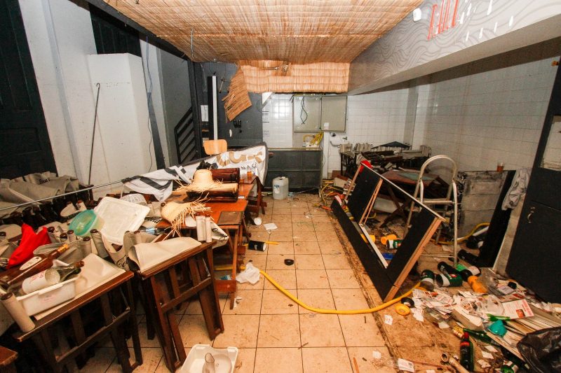 Box do Mercado P&uacute;blico foi deixado em estado deplor&aacute;vel – Foto: Leo Munhoz/ND