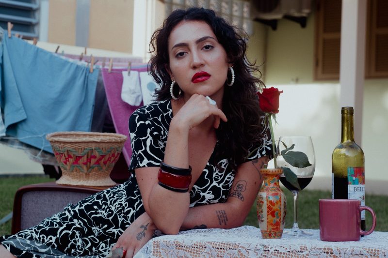 Cantora Joana Castanheira apresenta em uma s&eacute;rie de lives no YouTube o processo de produ&ccedil;&atilde;o do seu novo &aacute;lbum “Desapre&ccedil;o’ – Foto: Rafaella Piazza/Divulga&ccedil;&atilde;o/ND