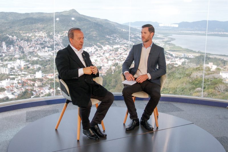 Jorginho Mello e o rep&oacute;rter Paulo Mueller – Foto: Leo Munhoz/ND