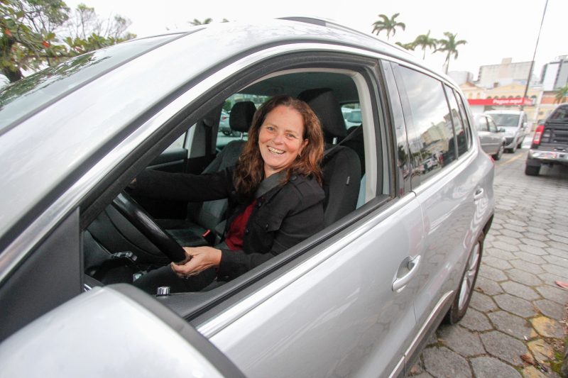 Kelly &eacute; mensalista do estacionamento em frente ao Mercado P&uacute;blico, gerenciado pela Multipark – Foto: Leo Munhoz/ND