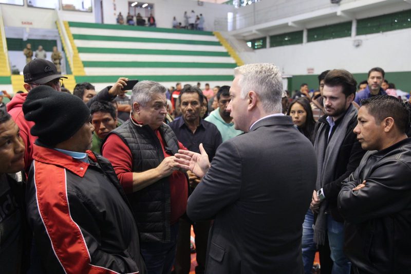 indígenas receberam o prefeito de Chapecó