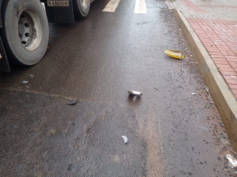 O motociclista morreu ainda no local do acidente. 