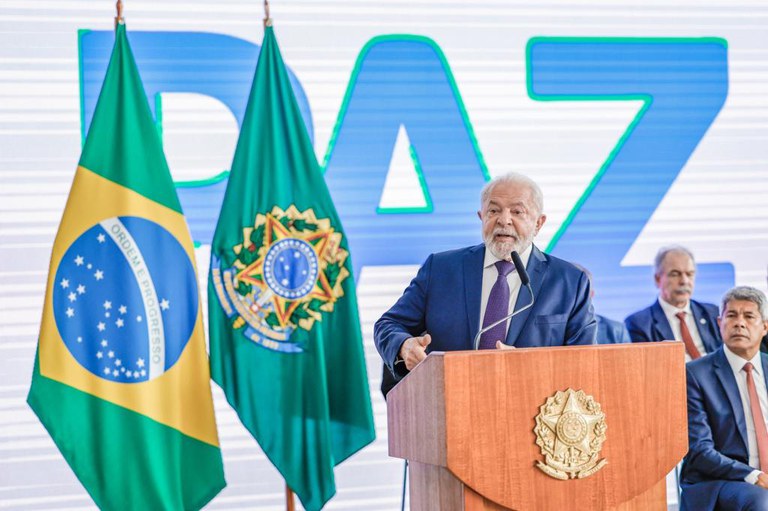Presidente Lula oficializa novo decreto que reduz acesso a armamento no Brasil – Foto: Ricardo Stuckert