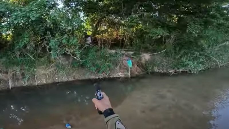 Pescador usa arma de airsoft para acertar suposto fazendeiro