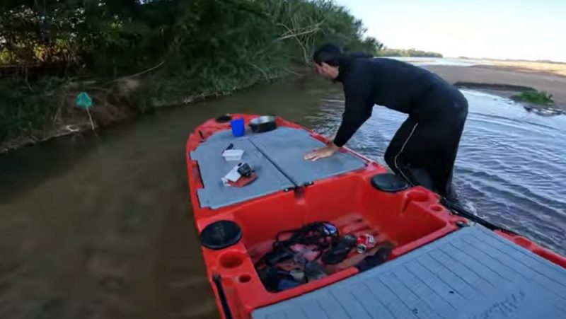 Pescador foge do local, após desavença