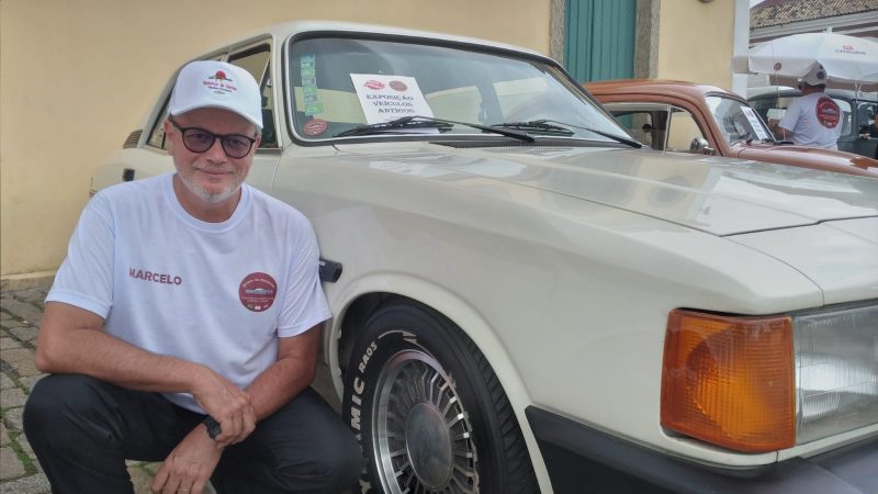 O empres&aacute;rio Marcelo com o Opal&atilde;o 90 – Foto: N&iacute;colas Hor&aacute;cio/ND