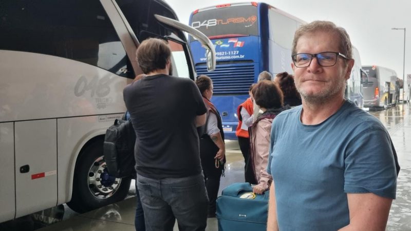 Avião derrapou em Florianópolis e passageiros são levados para Navegantes