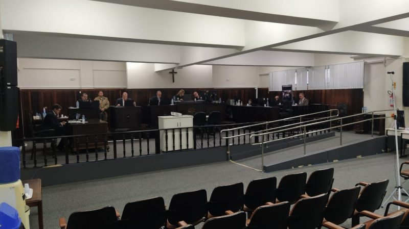 Audi&ecirc;ncia da Mensageiro ouve r&eacute;us nesta ter&ccedil;a (18) – Foto: Felipe Kreusch/ND