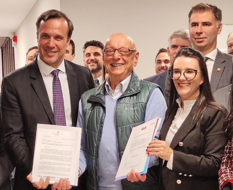 Rafael Horn, Esperidi&atilde;o Amin e Cl&aacute;udia Prud&ecirc;ncio – Foto: k&ecirc;ila Xavier/Divulga&ccedil;&atilde;o/nd