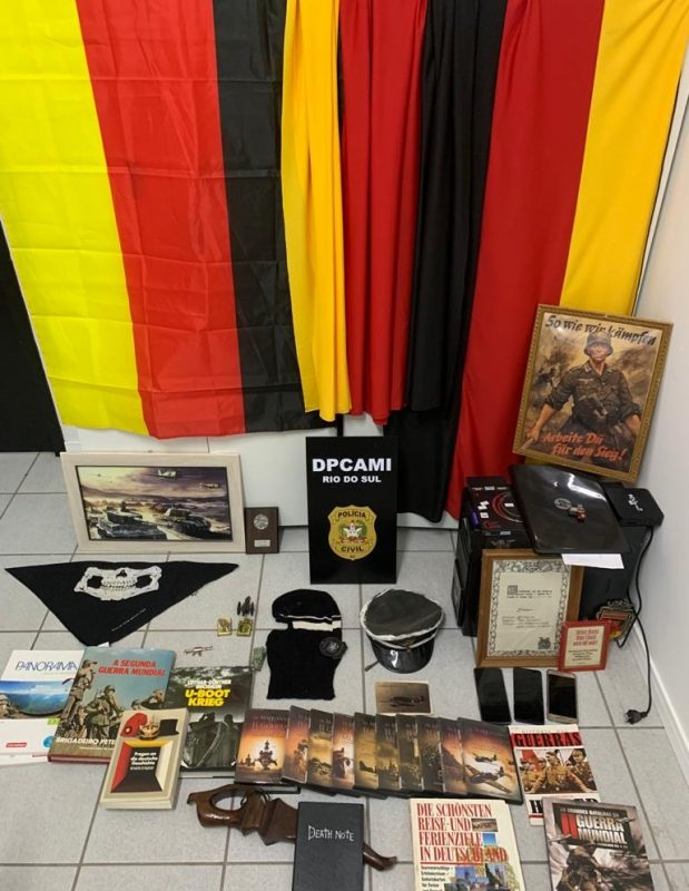 Adolescente &eacute; alvo de opera&ccedil;&atilde;o de combate ao neonazismo e pedofilia em Rio do Sul&nbsp; – Foto: Pol&iacute;cia Civil/Reprodu&ccedil;&atilde;o/ND
