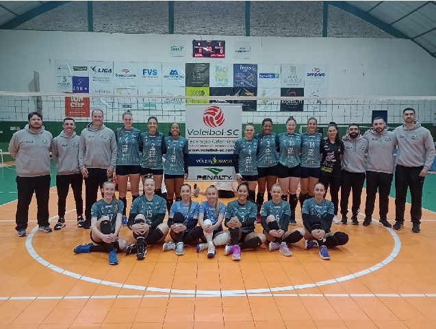 Pinhalzinho e Brusque se enfrentam pelo Estadual de Vôlei