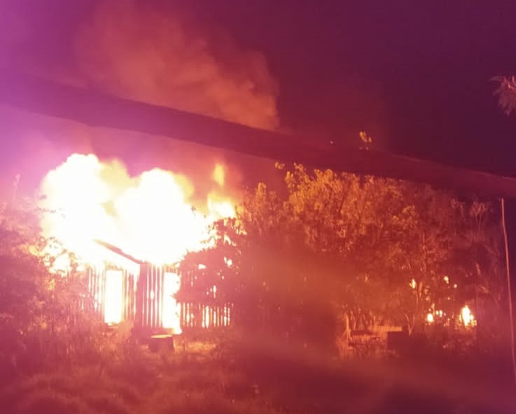 fogo em casas na Aldeia Kondá