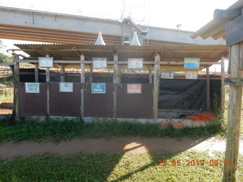 Programa de Coleta e Destino de Res&iacute;duos, essas a&ccedil;&otilde;es fazem parte dos programas ambientais desenvolvidos em atendimento &agrave; Licen&ccedil;a de Instala&ccedil;&atilde;o do empreendimento – Foto: Arteris Litoral Sul/Divulga&ccedil;&atilde;o