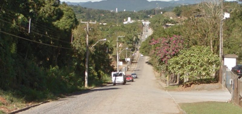 Moradores da Itoupavazinha podem enfrentar falta de &aacute;gua na manh&atilde; desta ter&ccedil;a-feira (18) – Foto: Google Street View/Divulga&ccedil;&atilde;o/ND
