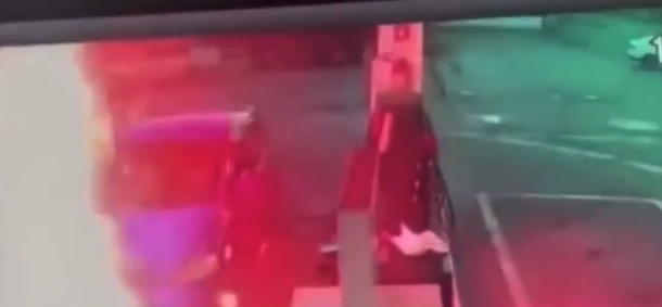 Carro explodiu durante abastecimento 