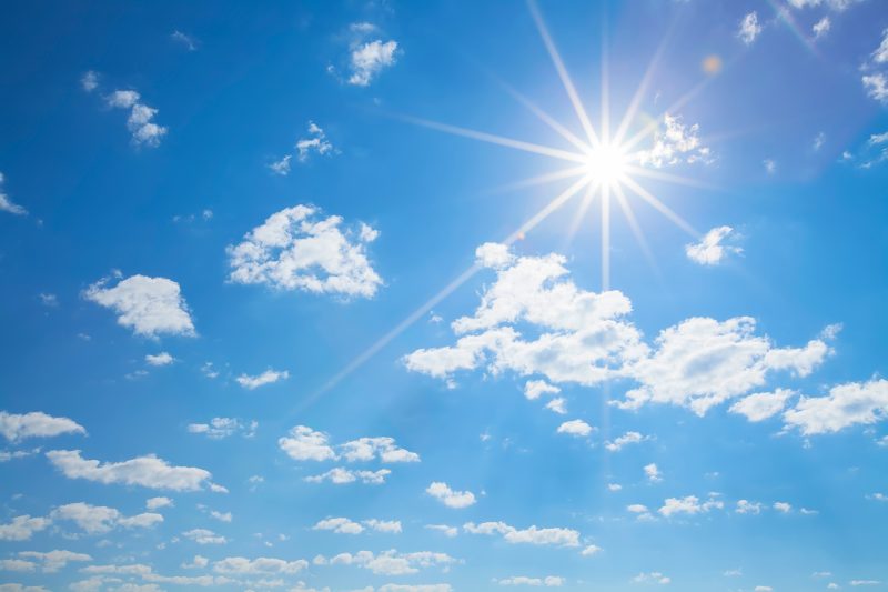 Céu azul com sol, aumento na temperatura do Litoral Norte de Santa Catarina 