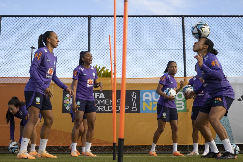Brasil encara a Fran&ccedil;a no s&aacute;bado – Foto: Thais Magalh&atilde;es/CBF/ND