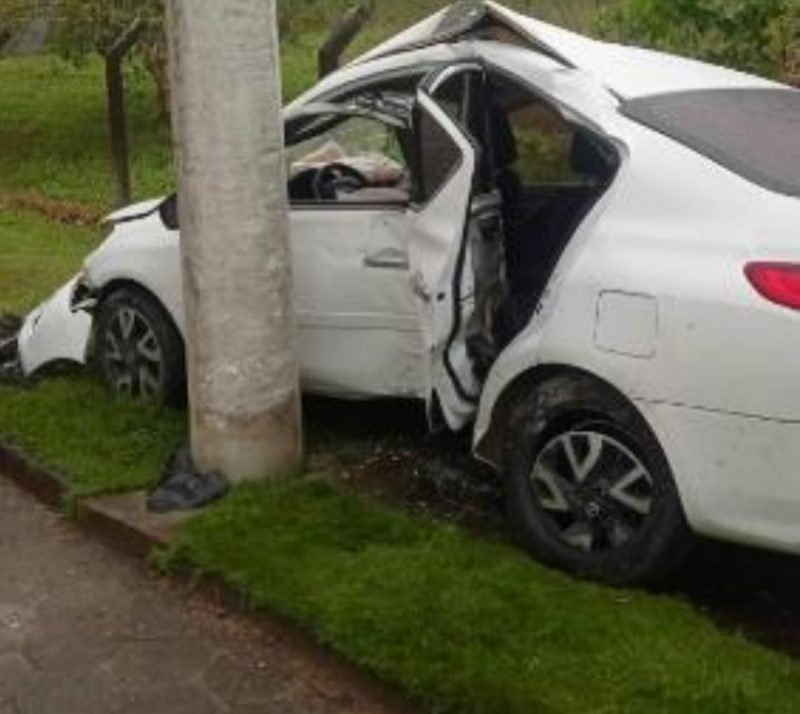 Jovem de 23 anos envolvido no acidente foi levado ao hospital da cidade nesta quinta-feira (20) – Foto: Pol&iacute;cia Militar/Divulga&ccedil;&atilde;o/ND